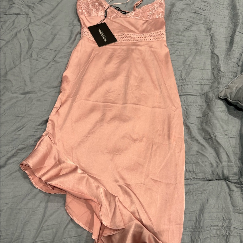 Pretty little thing dress - Picture 3 of 5